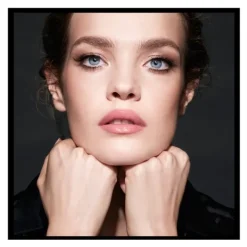 Eye-Liner><noscript><img width=