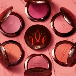 Blush><noscript><img width=