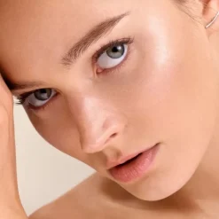 Soin Yeux & Lèvres><noscript><img width=