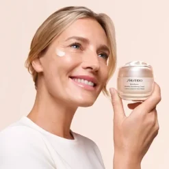Soin Jour & Nuit>SHISEIDO Benefiance                Crème Lissante Anti-Rides