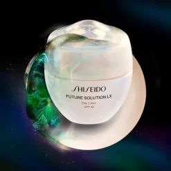 Soin De Jour>SHISEIDO Future Solution LX                Crème Protection Totale SPF 30